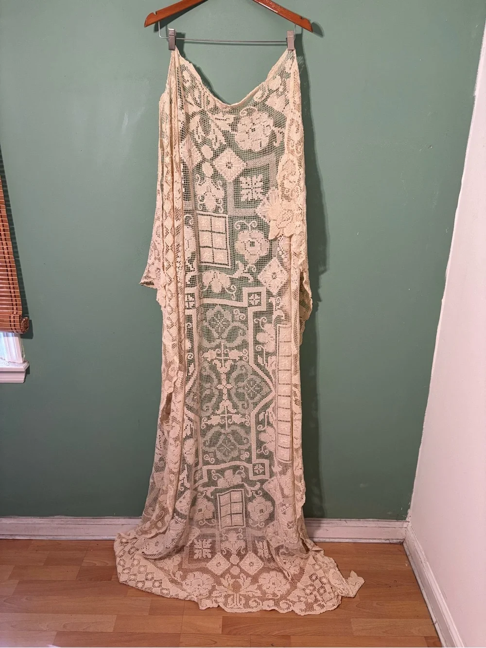 Antique Edwardian Crochet Tablecloth